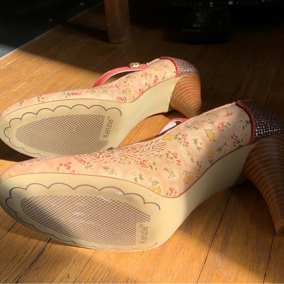 Rare Vintage Kensie Embroidered Rose Mary Janes💕❤️💕 with original box🤗 - Picture 5 of 12